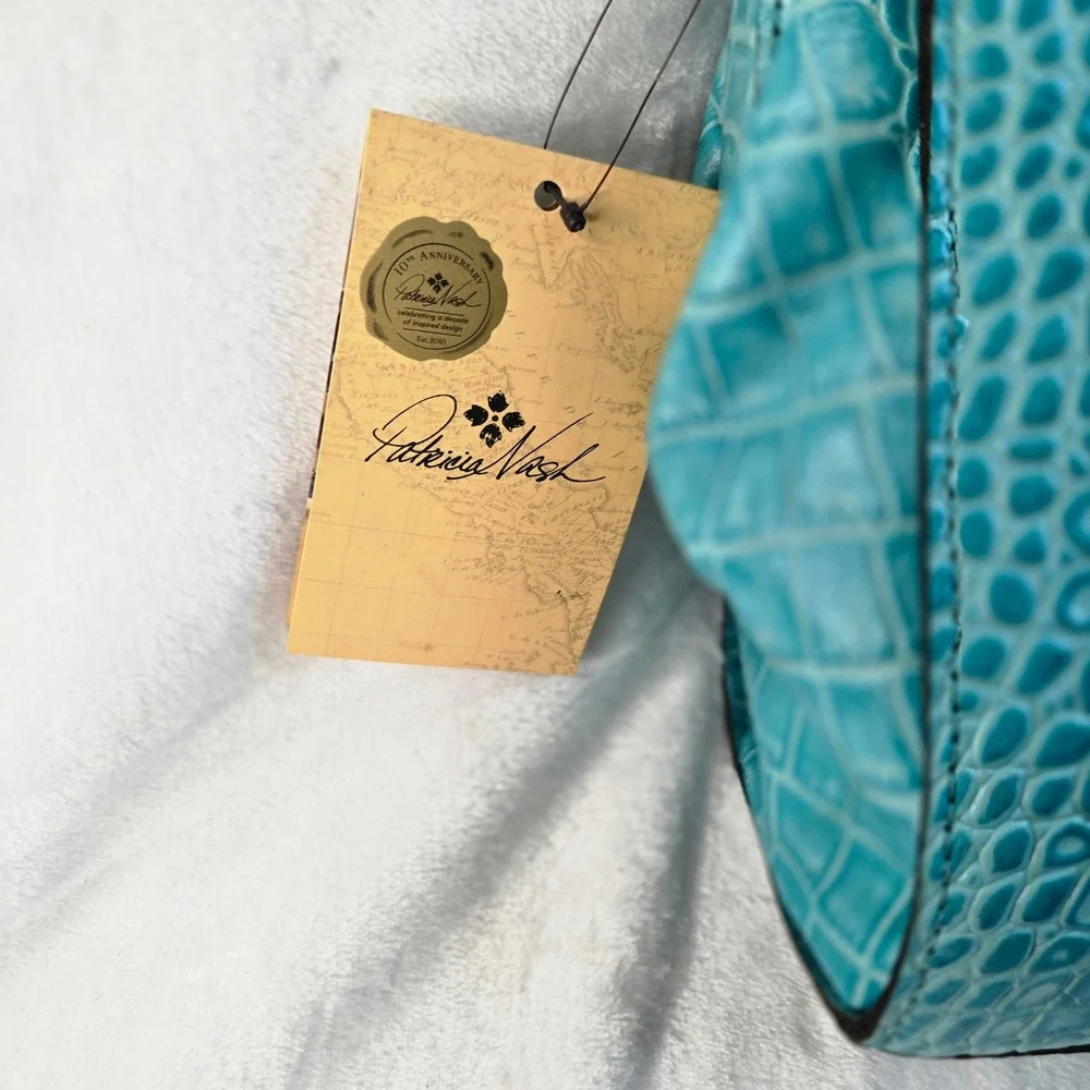 Patricia Nash Nela Distressed Vintage Croc Leather Frame Bag Aqua broken closure